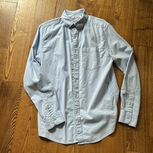 Men’slight blue casual dress shirt